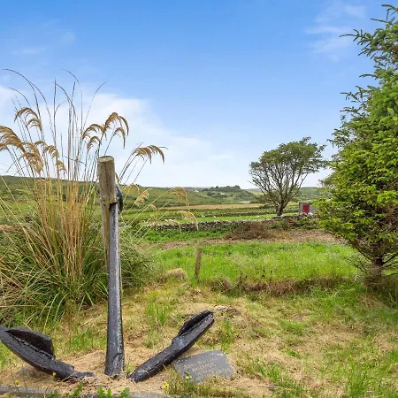Holiday home Wallace Cottage Cleggan