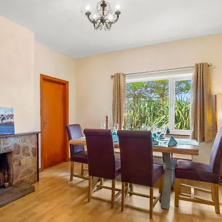 Holiday home Wallace Cottage *